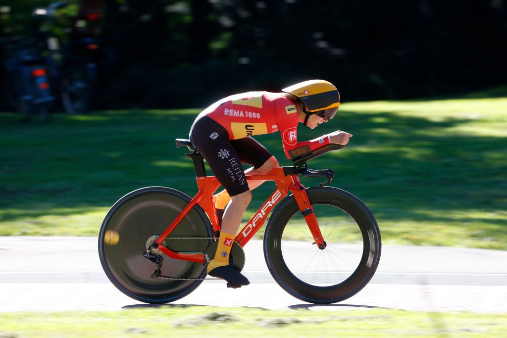 EDE NETHERLANDS SEPTEMBER 05 Elinor Barker of The United Kingdom and UnoX Pro Cycling Team sprints during the 25th Simac Ladies Tour 2023 Prologue a 24km individual time trial stage from Ede to Ede UCIWWT on September 05 2023 in Ede Netherlands Photo by Bas CzerwinskiGetty Images
