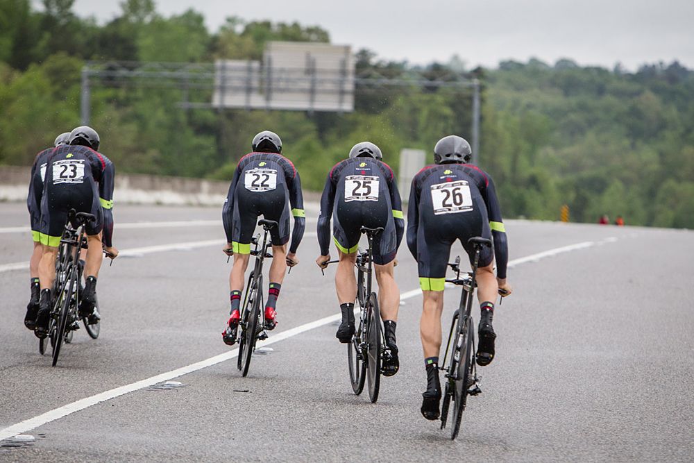 The Hincapie team gets organized quickly after the start