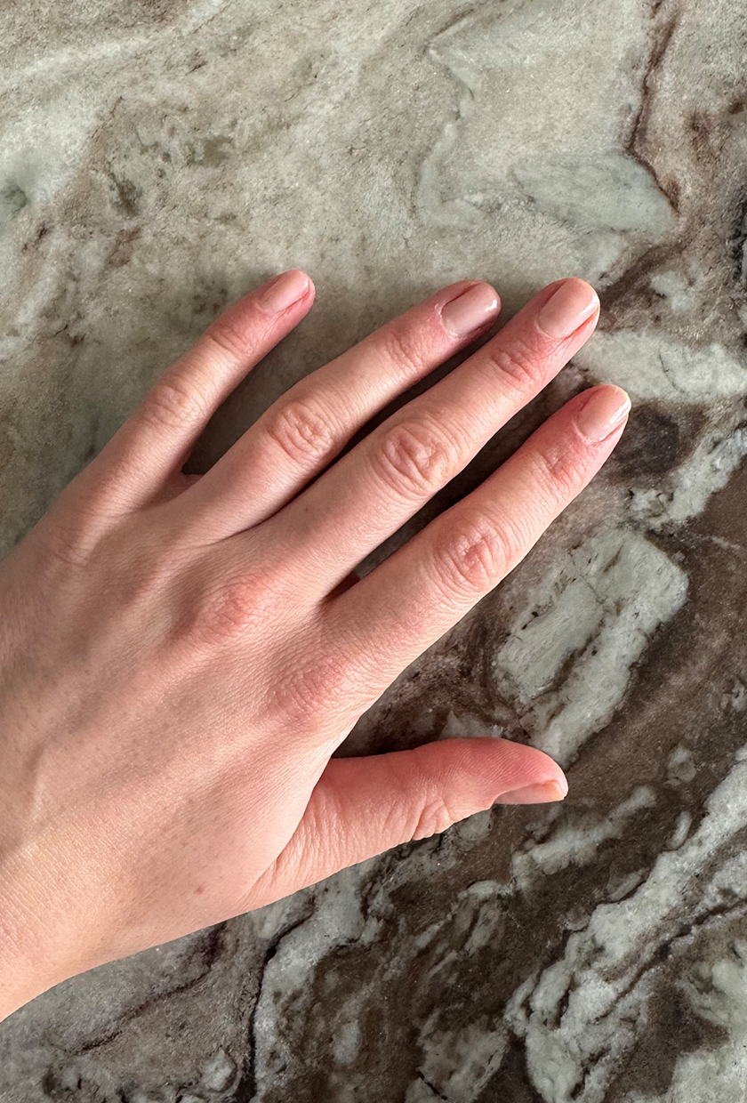 OPI Onarım Modu kullanılmadan önce Eleanor'un tırnakları