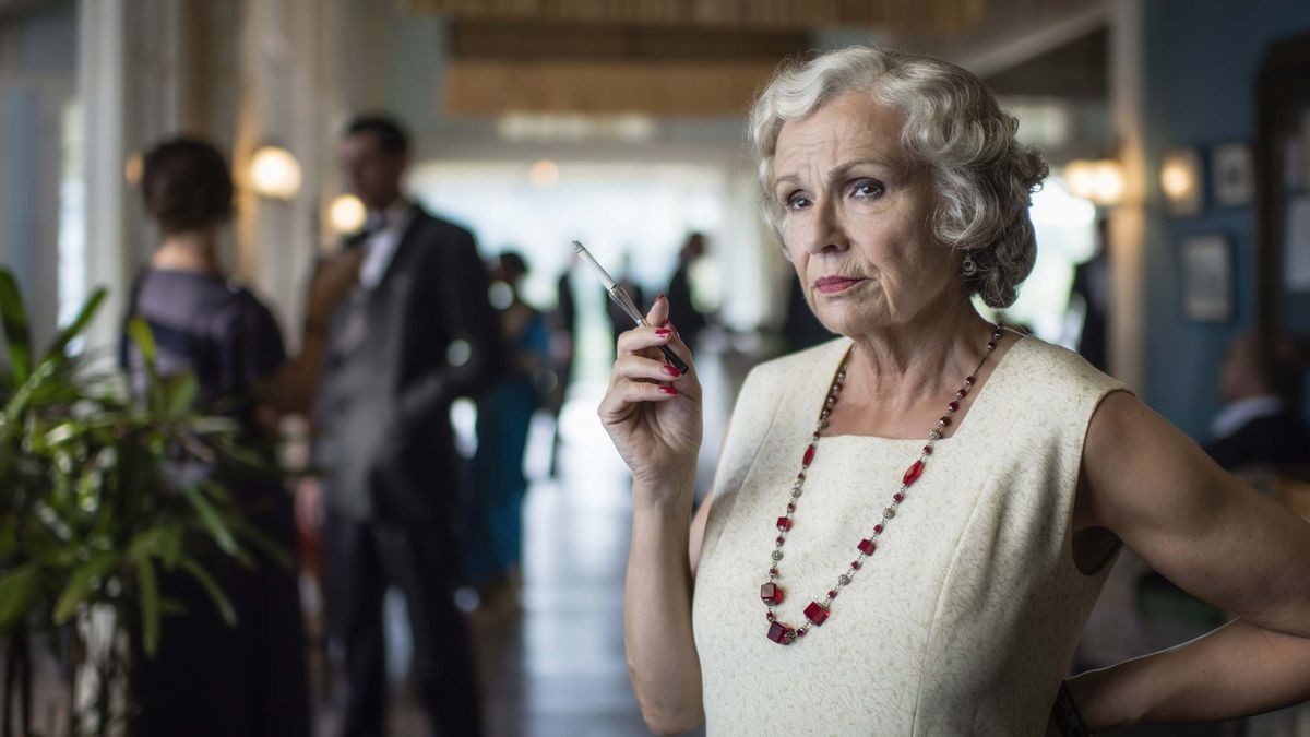 Julie Walters: 'Indian Summers 2 reveals why Cynthia's obsessed with ...