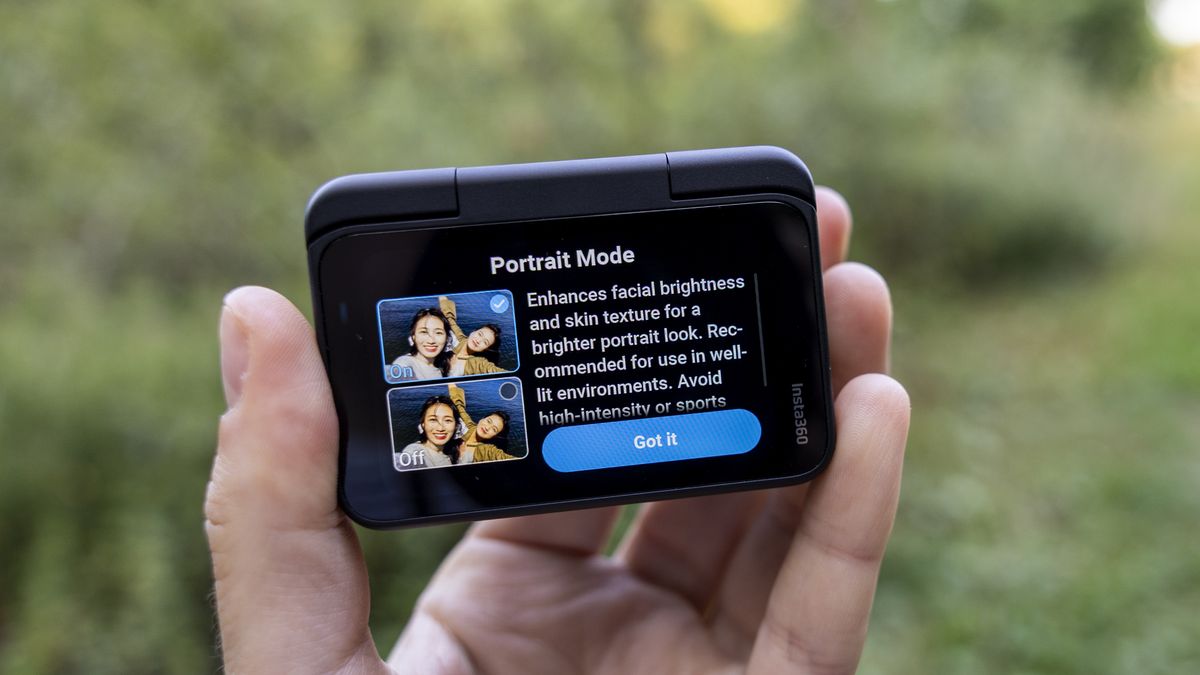 Close-up of the menu screens on the LCD of the Insta360 GO Ultra