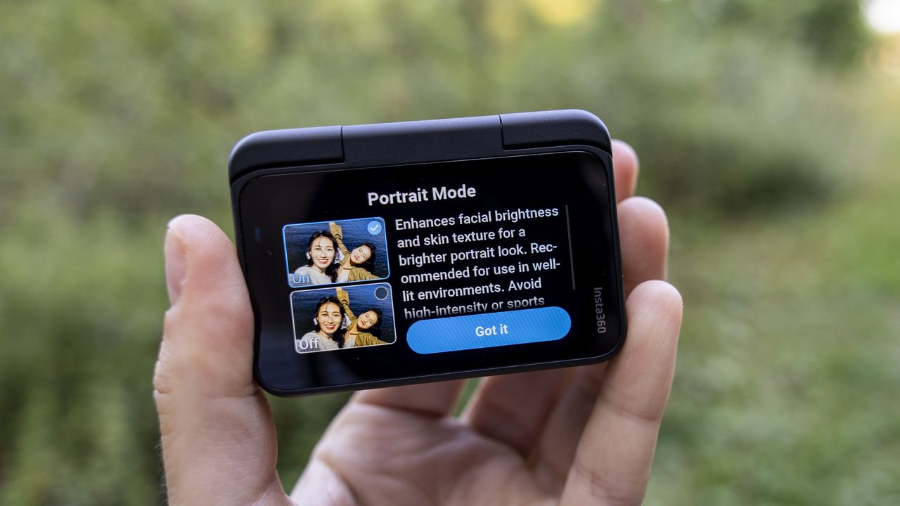 Close-up of the menu screens on the LCD of the Insta360 GO Ultra