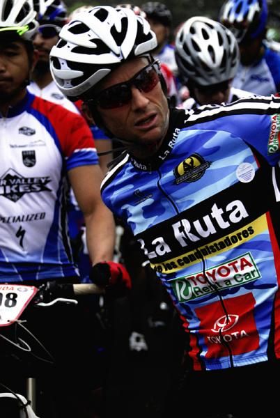 A La Ruta racer