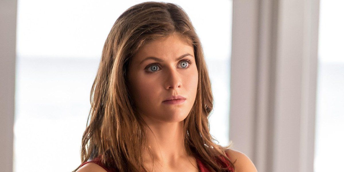 Alexandra Daddario: 6 Cool Things To Know About The Baywatch Actress |  Cinemablend
