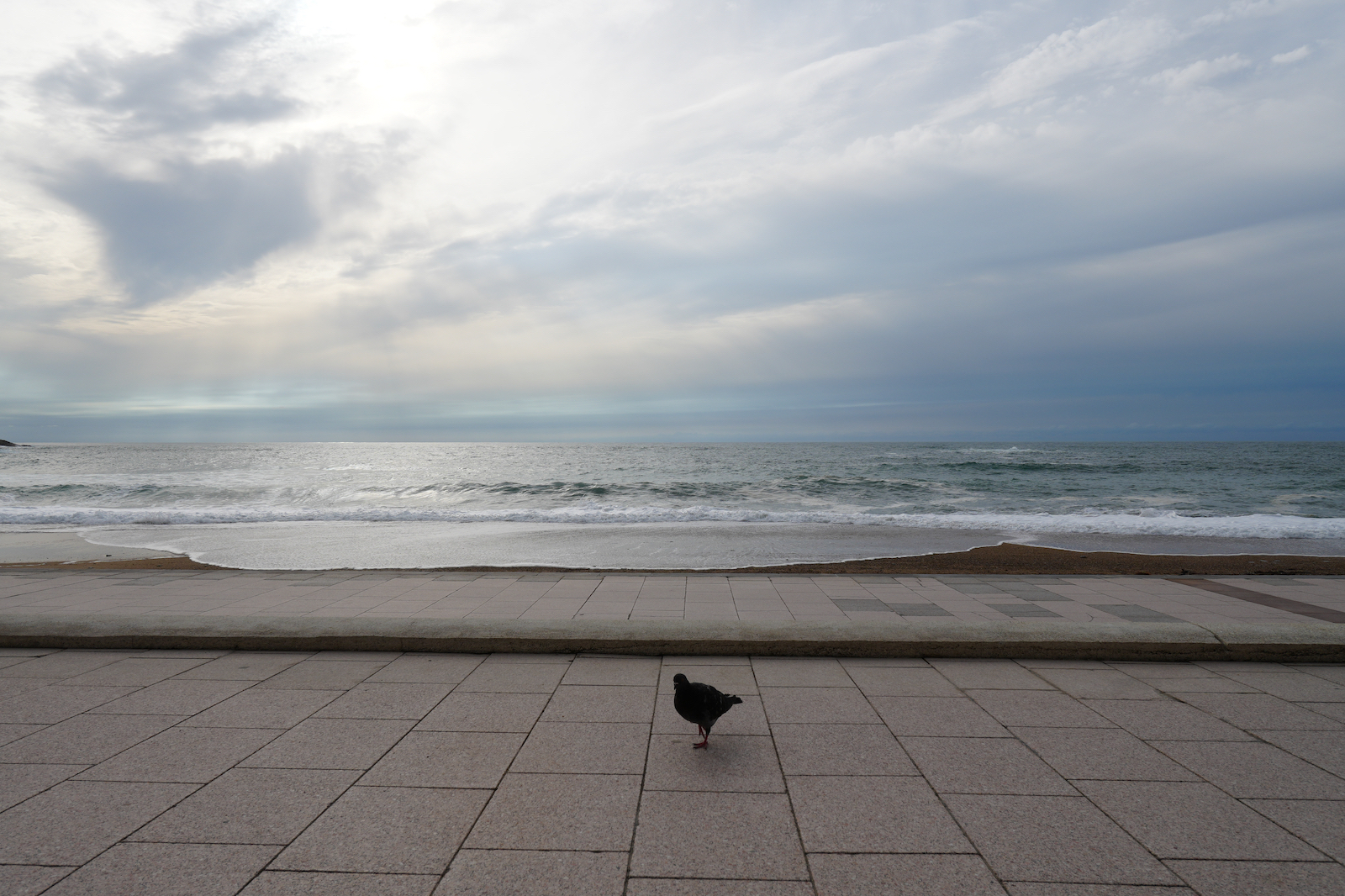 Sample image shot using the Sony Alpha A6700 of the beach in Biarritz