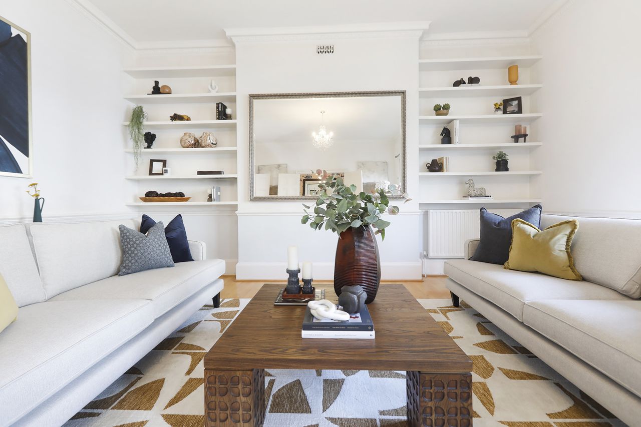 Images of a flat on Fleet Street, London