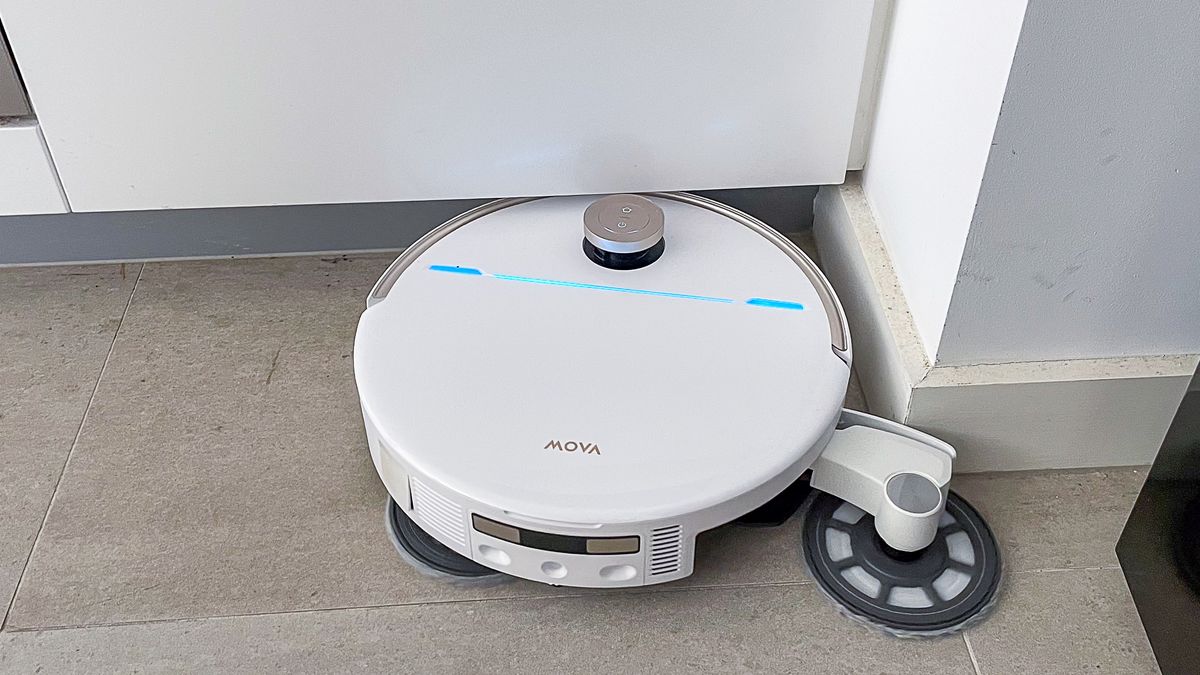 Mova V70 Ultra Complete robot with mopping arm extended