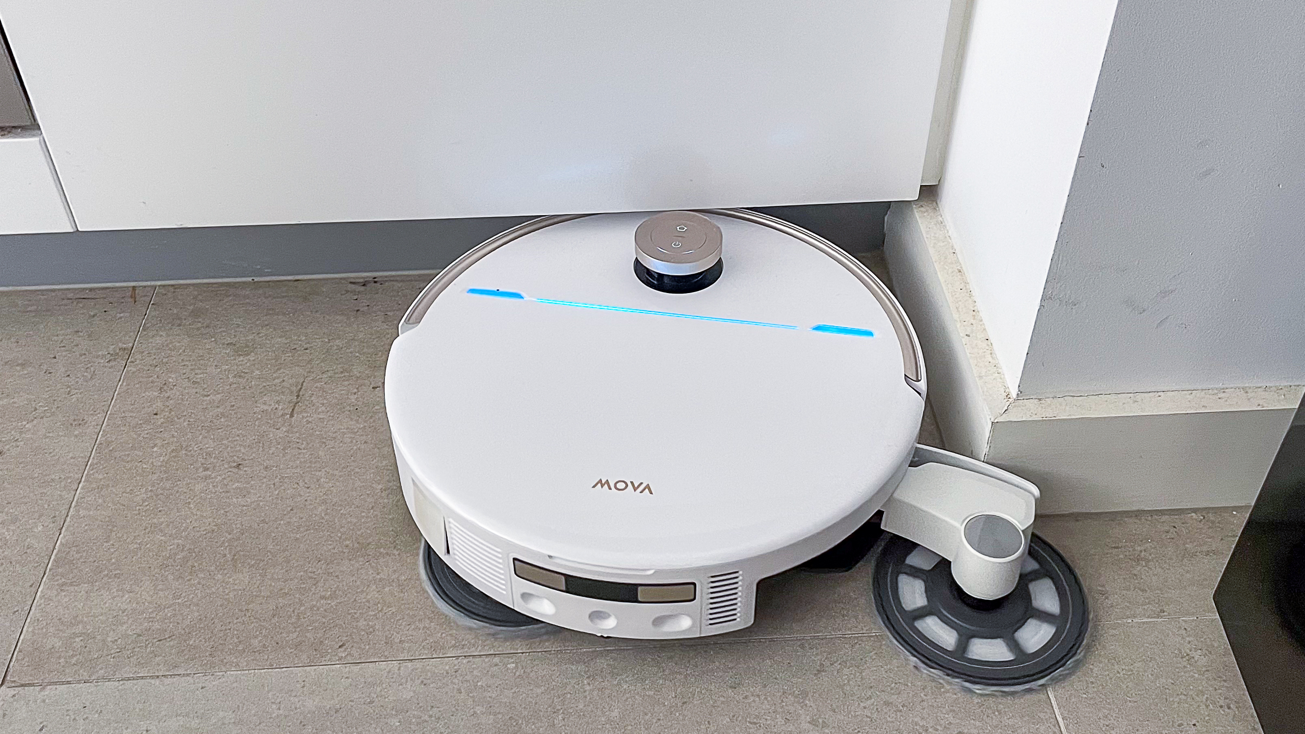 Mova V70 Ultra Complete robot with mopping arm extended