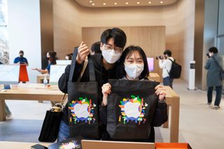 Apple Myeongdong Opening Day Customers With Totes