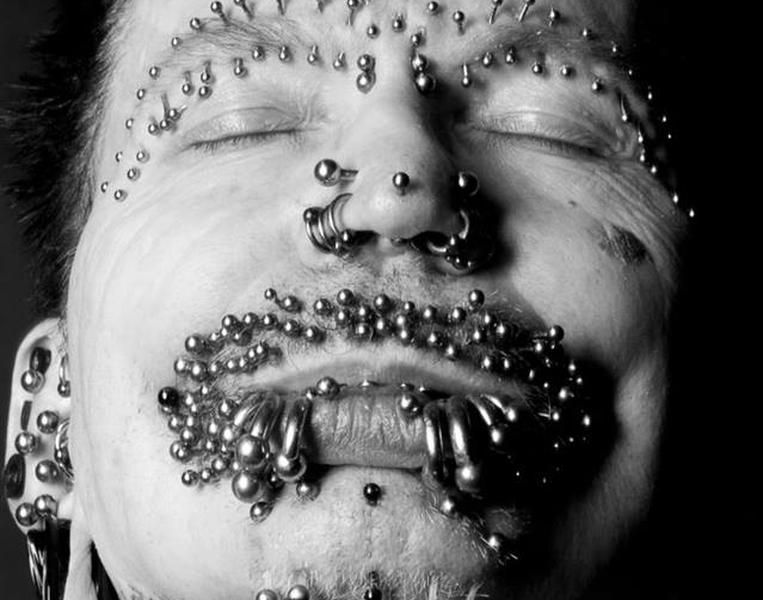 World&amp;#039;s most-pierced man refused entry into Dubai