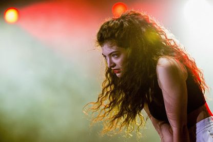 San Francisco radio stations ban Lorde's 'Royals' throughout World Series
