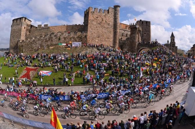 Lots of Spanish support at the Ponferrada castle