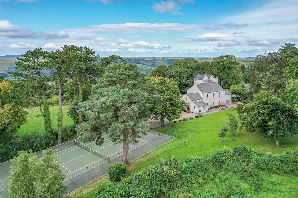 Properties for sale with tennis courts: Birchfield House, Forest of Dean, Gloucestershire