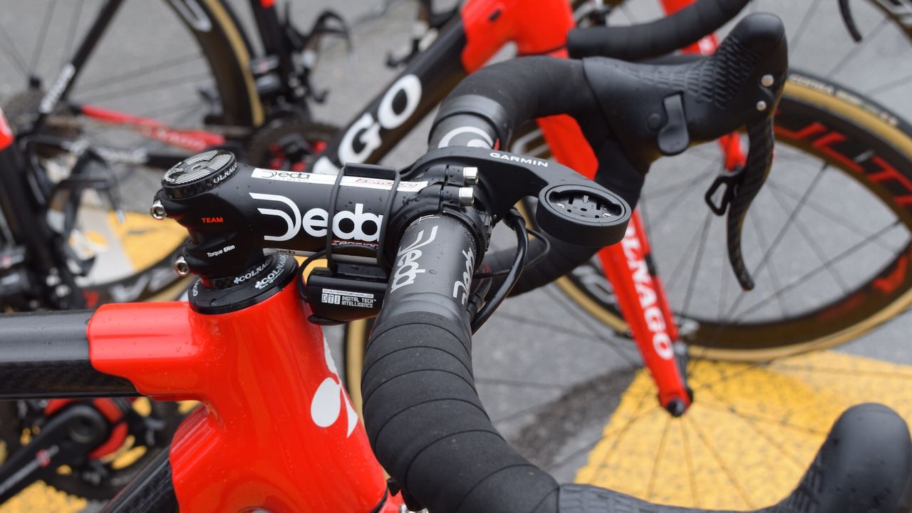 The Italian theme continues with a Dedacciai cockpit