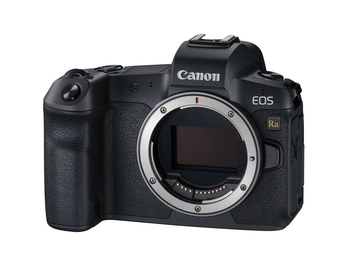 These Canon EOS Ra images were leaked by Nokishita, before a pre-order page was published (perhaps early) by Adorama