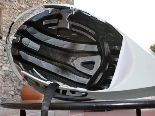 The key to the ventilation performance of the new Giro helmet is these incredibly deep channels that run through the entire length of the helmet. Riders can reportedly actually feel air being draw in through the front of the helmet around their foreheads and over the top of their heads.