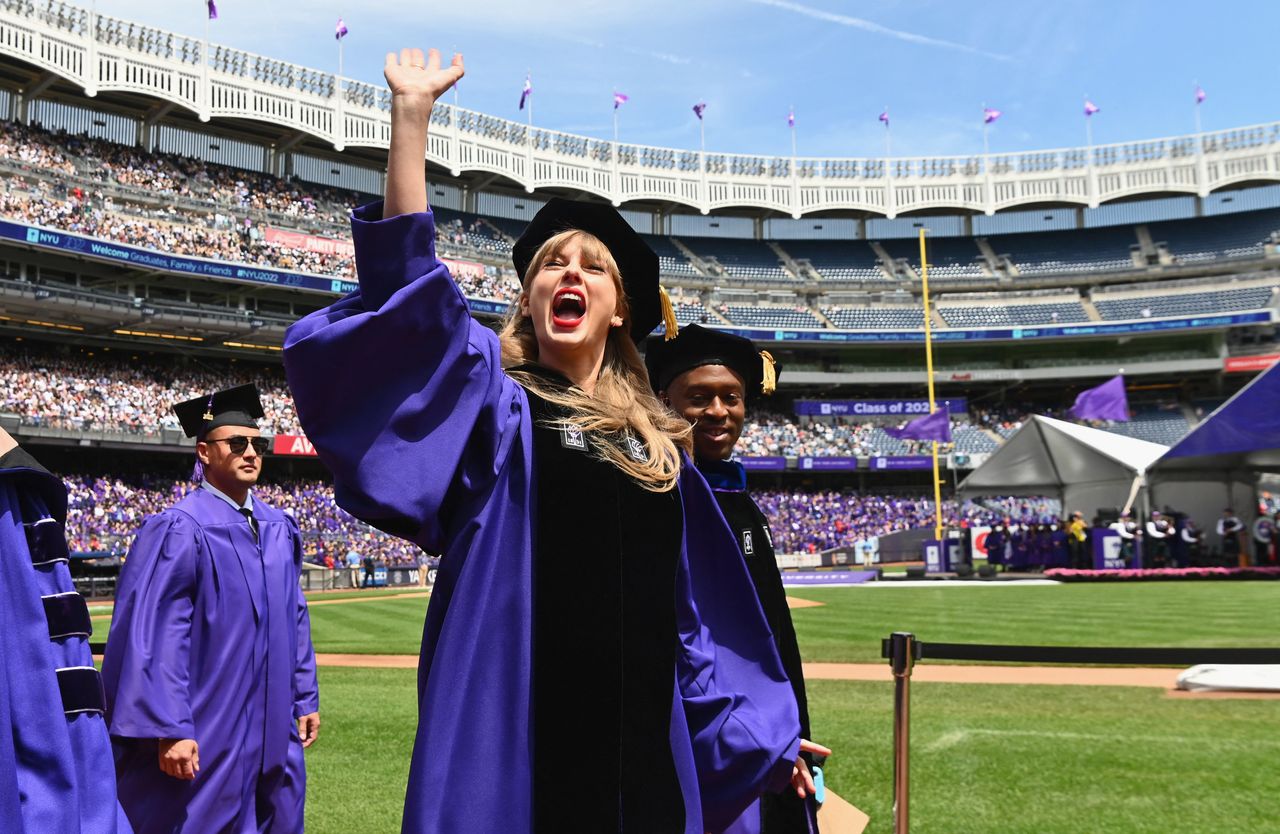 Taylor Swift at Graduation