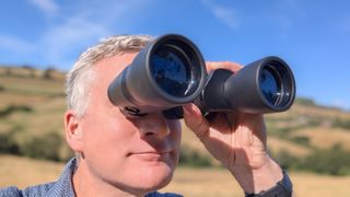 Using the Falcon 10x50 handheld