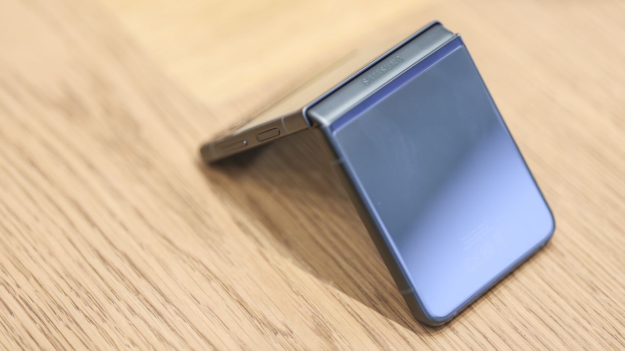 Samsung Galaxy Z Flip 3