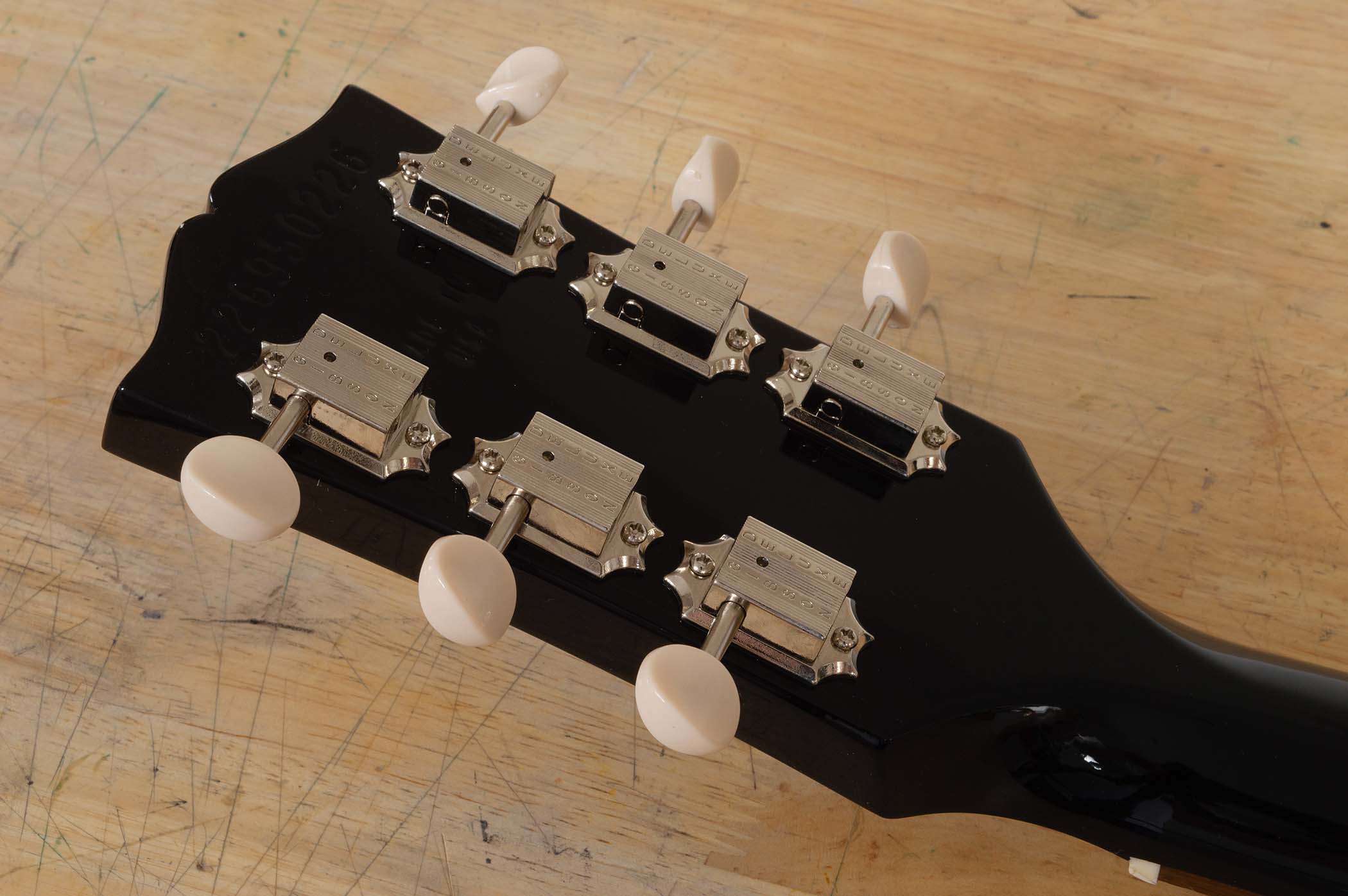 Gibson Les Paul Junior: the components needed to make it sound more vintage are inexpensive and relatively easy to install.