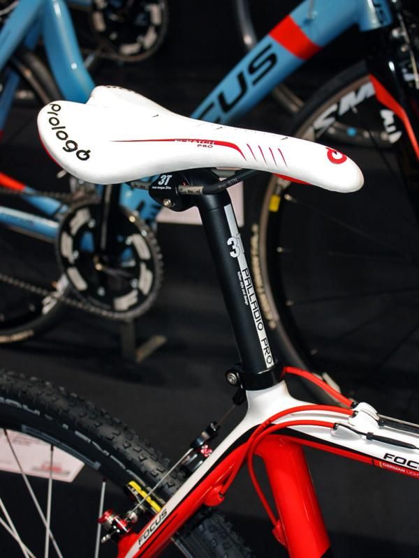 3T's Palladio seatpost should be a good choice for 'cross given its unique anti-slip head design.