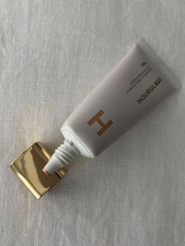 Hourglass Veil Hydrating Skin Tint
