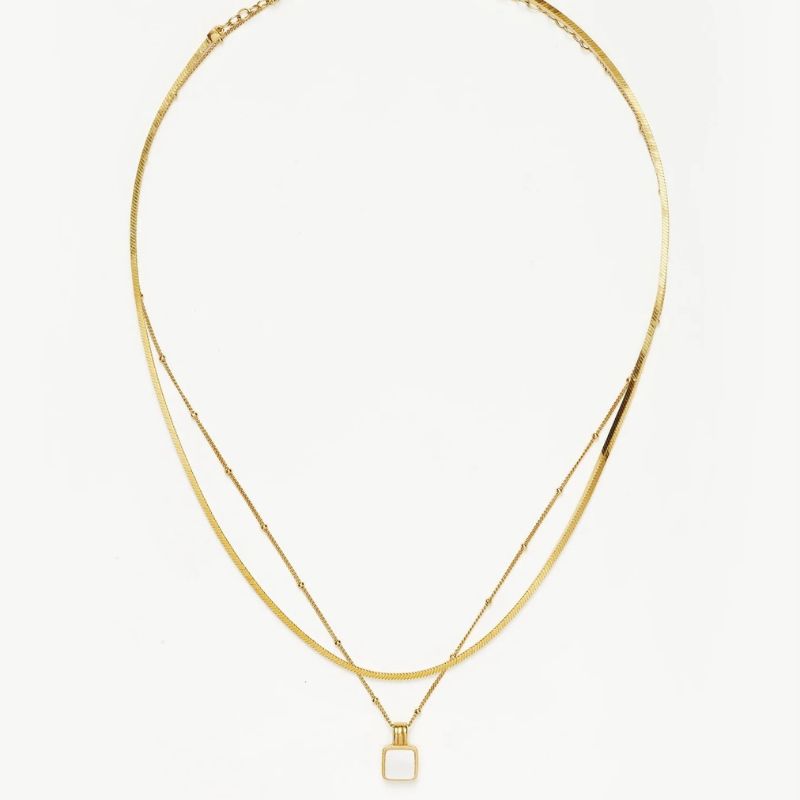 Lucy Williams Pearl Necklace Set