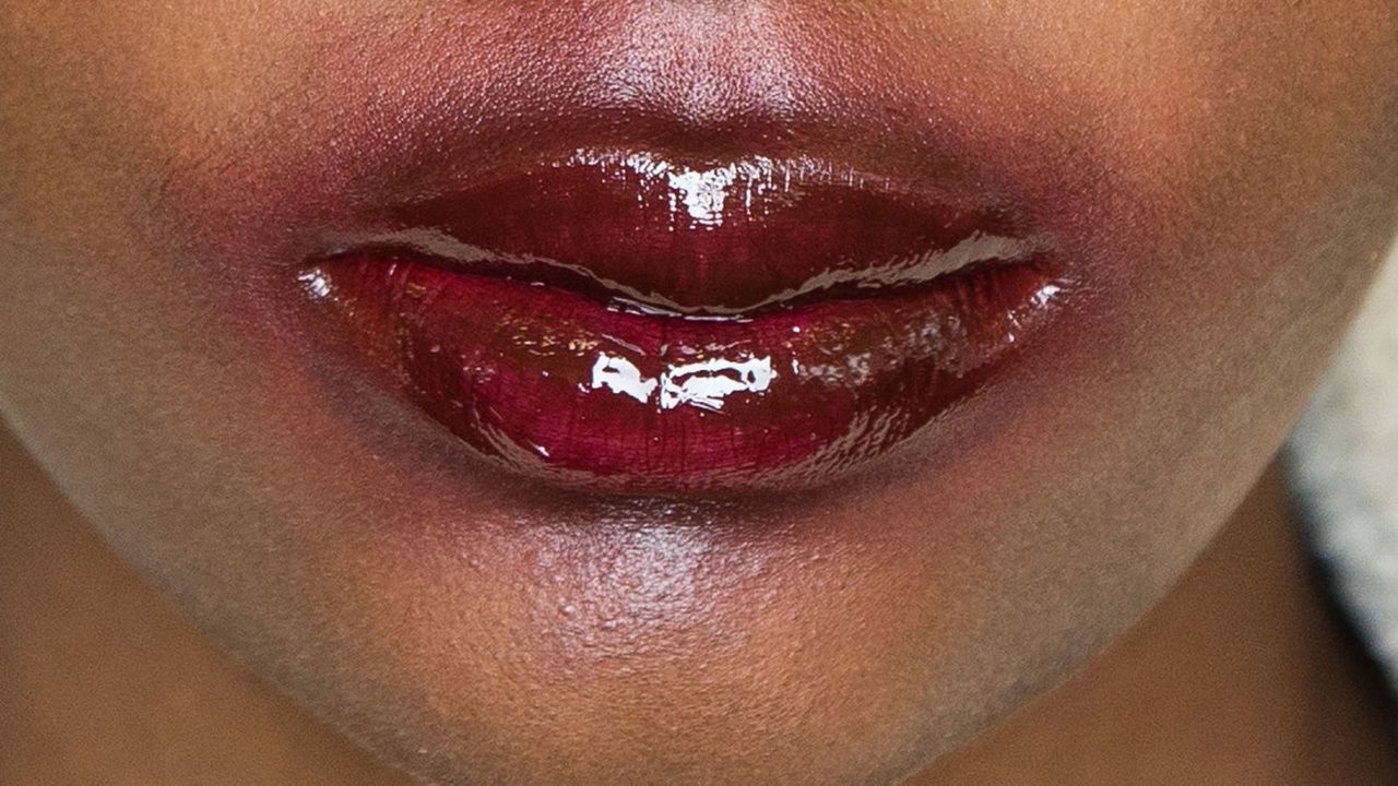 Lip, Brown, Skin, Red, Facial expression, Organ, Beauty, Eyelash, Photography, Close-up, 