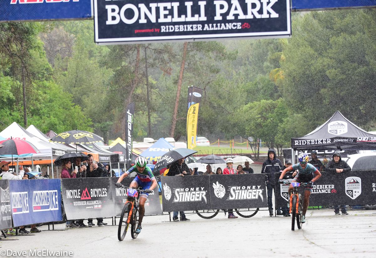 Eva Lechner (Luna Pro Team) came around the final turn to the finish first, but Emily Batty (Trek Factory Racing) forced a sprint finish