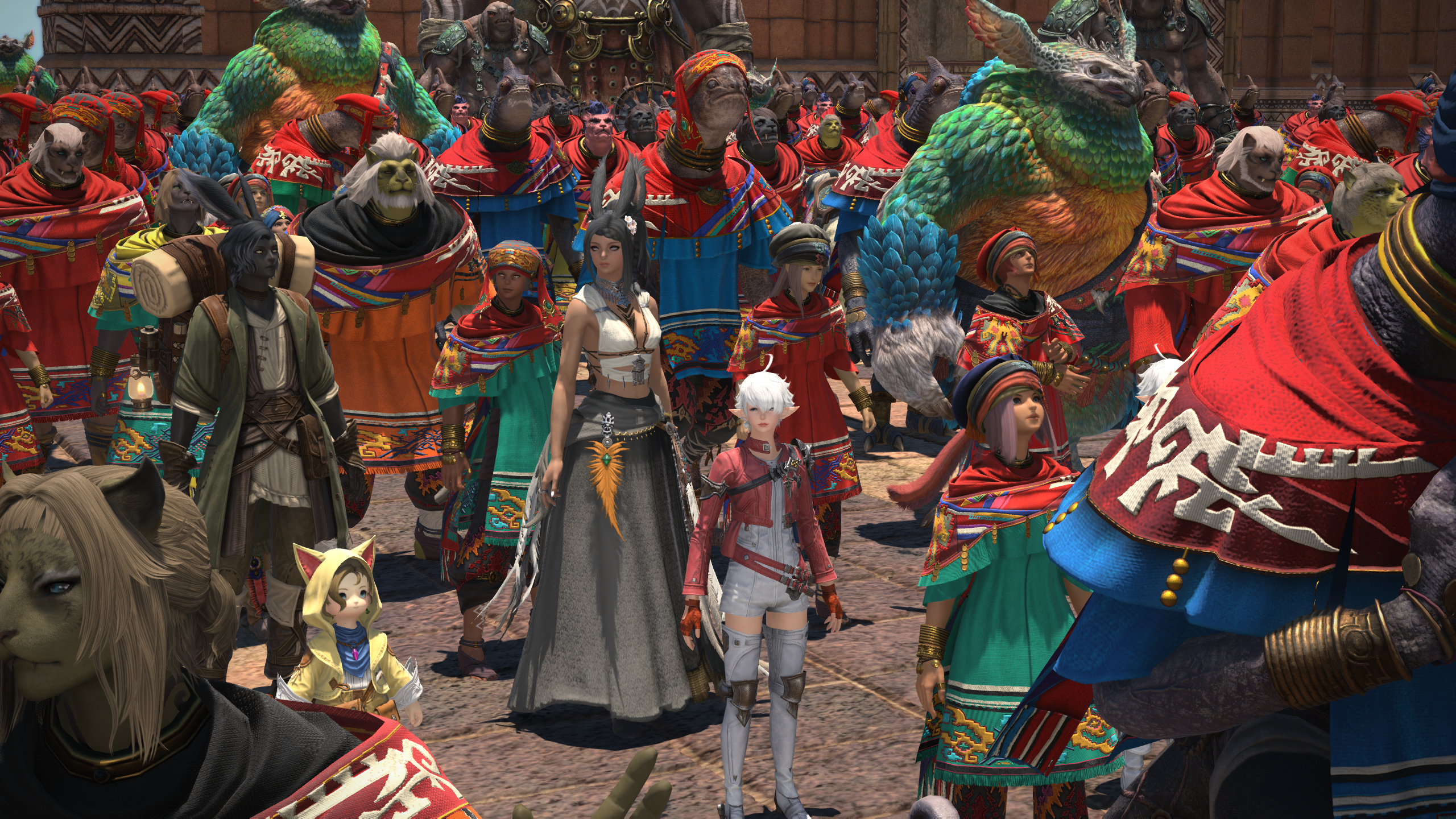 The Warrior of Light and a large crowd of people in Final Fantasy 14.