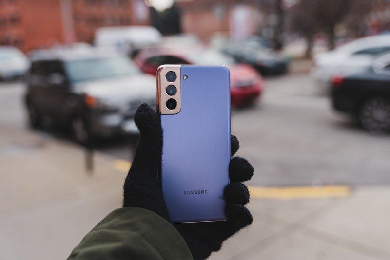 Samsung Galaxy S21 iin Phantom Violet