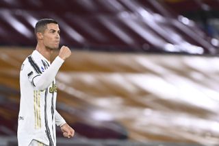 Cristiano Ronaldo scored both goals in Juventus' 2-2 draw at Roma