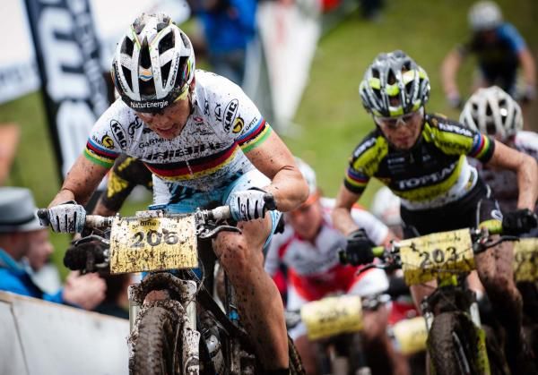 Sabine Spitz (Sabine Spitz Haibike) leads Irina Kalentieva (Topeak Ergon)
