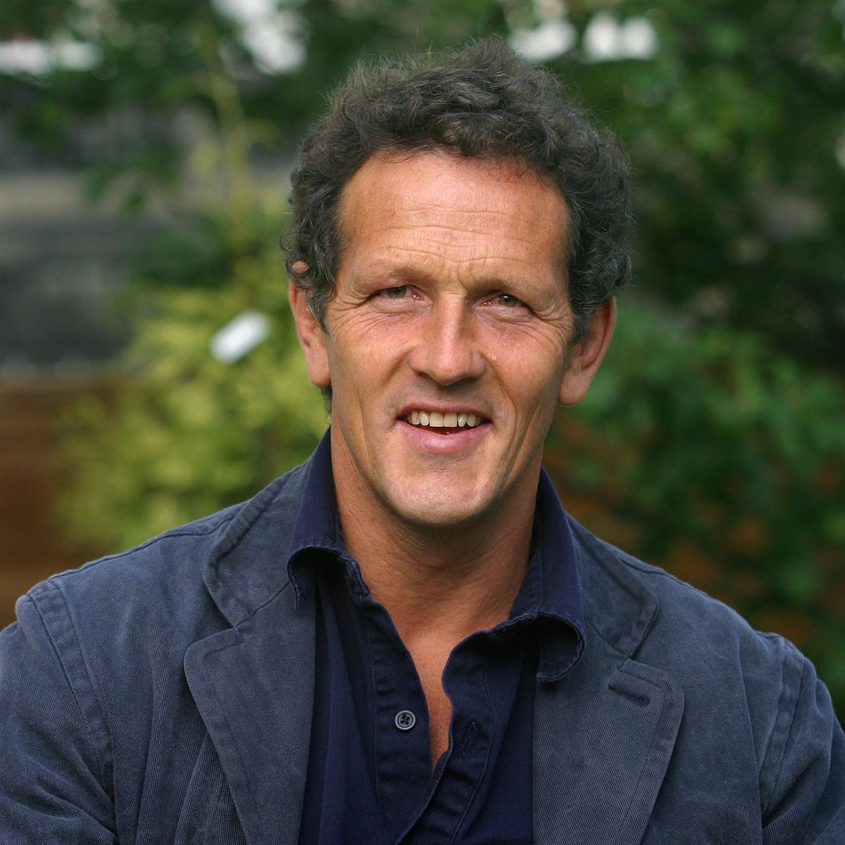 蒙蒂唐 (Monty Don) 表示，聖誕節後如何處理你的一品紅植物