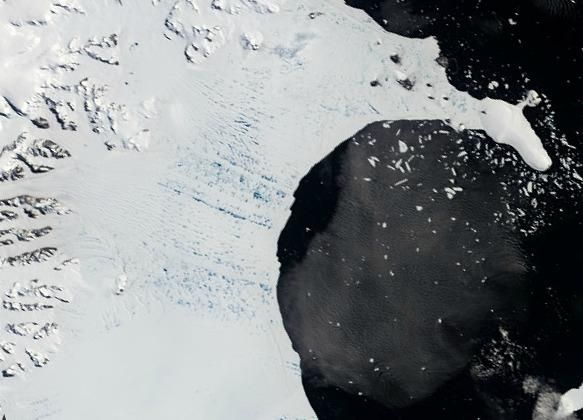 larsen-ice-shelf-january-110727-02