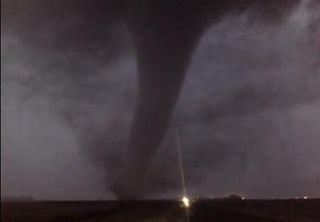 south-africa-tornado-111005