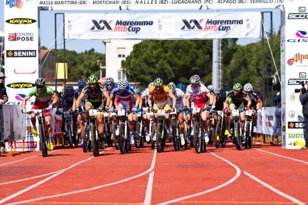 And they're off for the start of the Maremma Cup