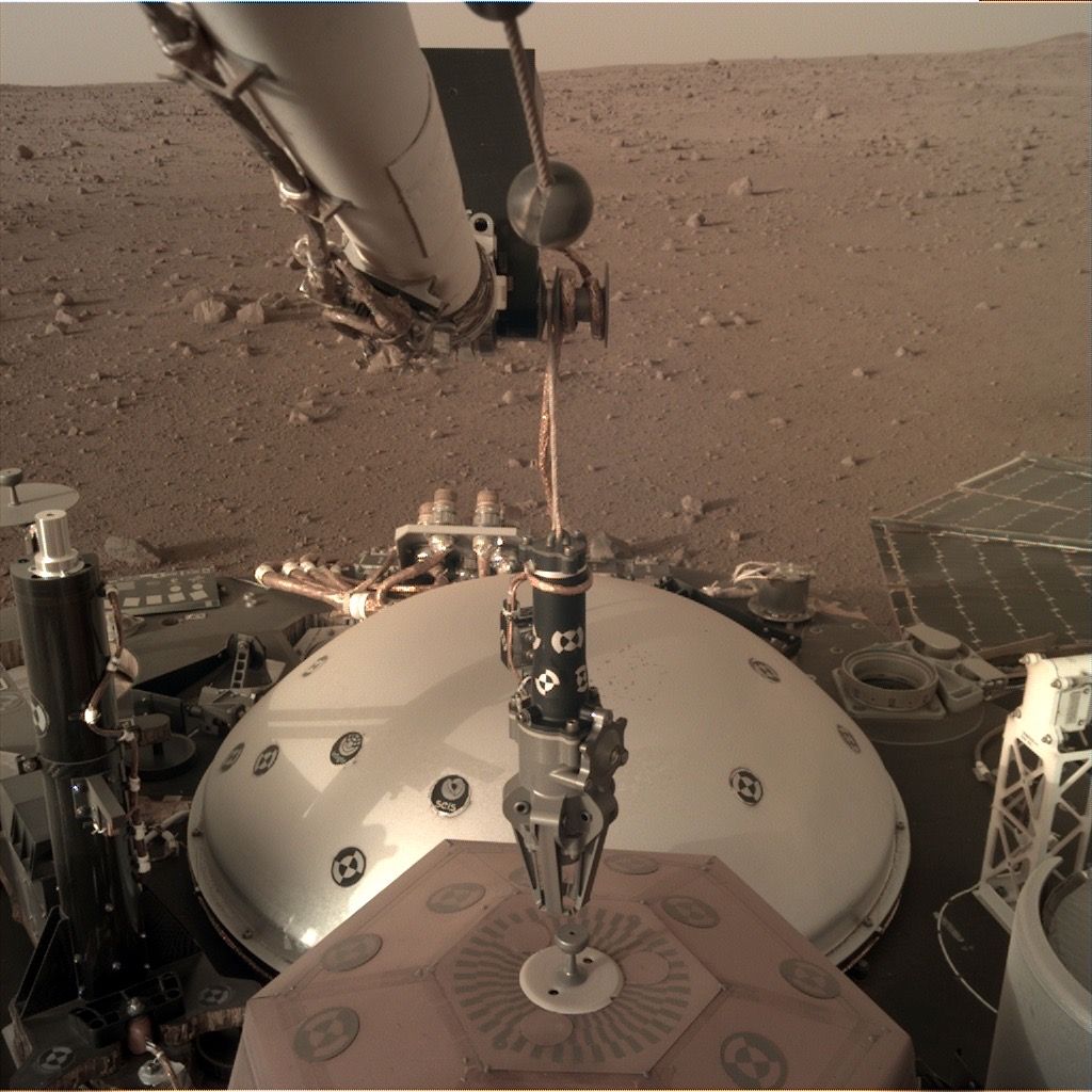 Nasa S Insight Lander Plays The Claw Game On Mars For St Time Video Space