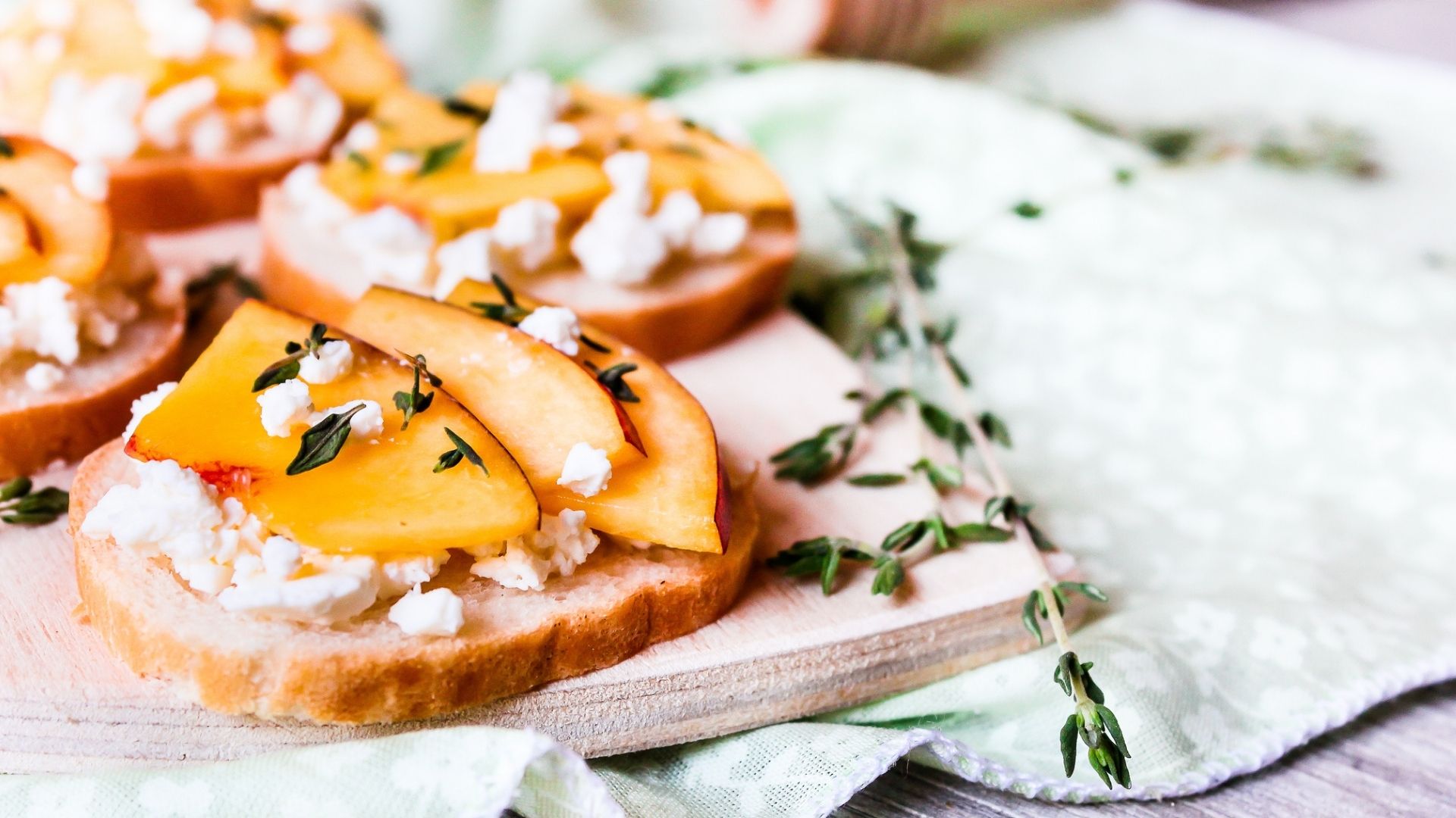 ricotta and fruit on wholemeal toast