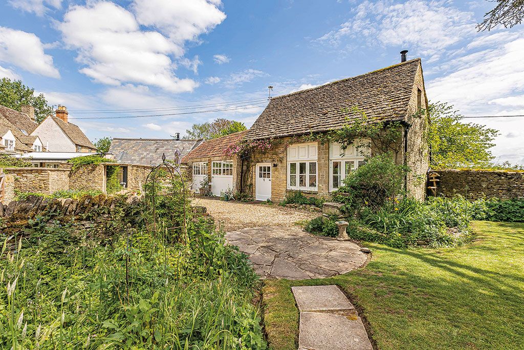 Properties for sale with home offices: Bridge House, Black Bourton, Bampton, Oxfordshire