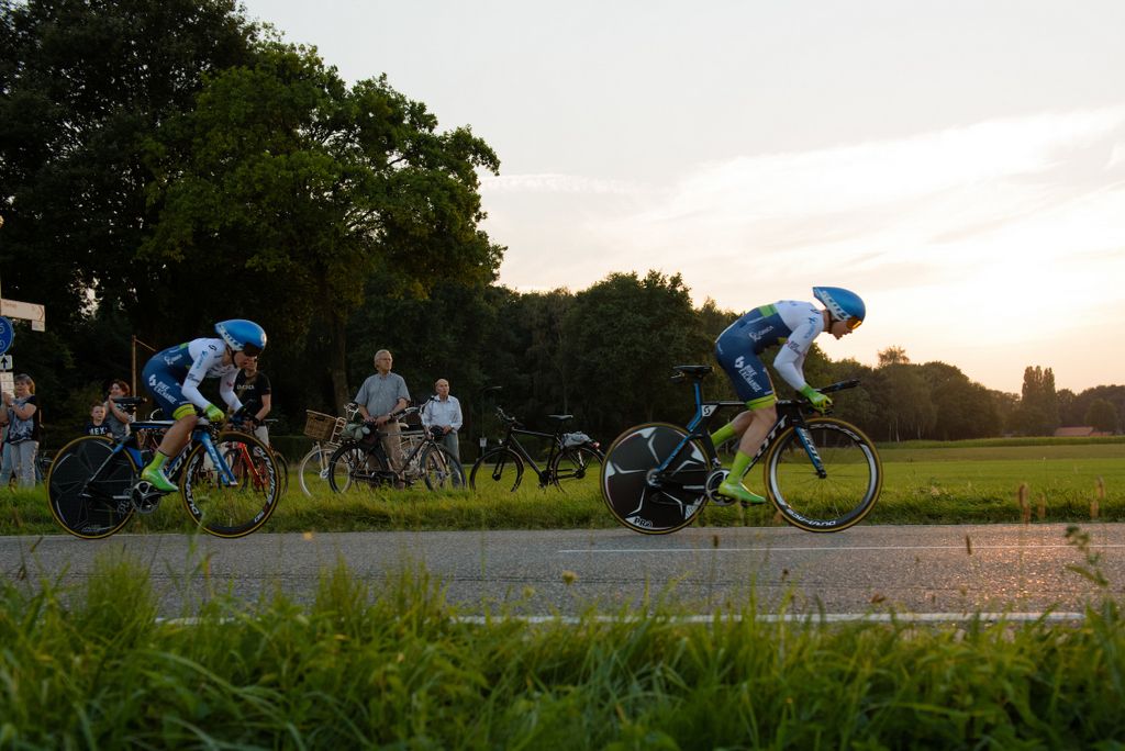 The Orica-AIS squad