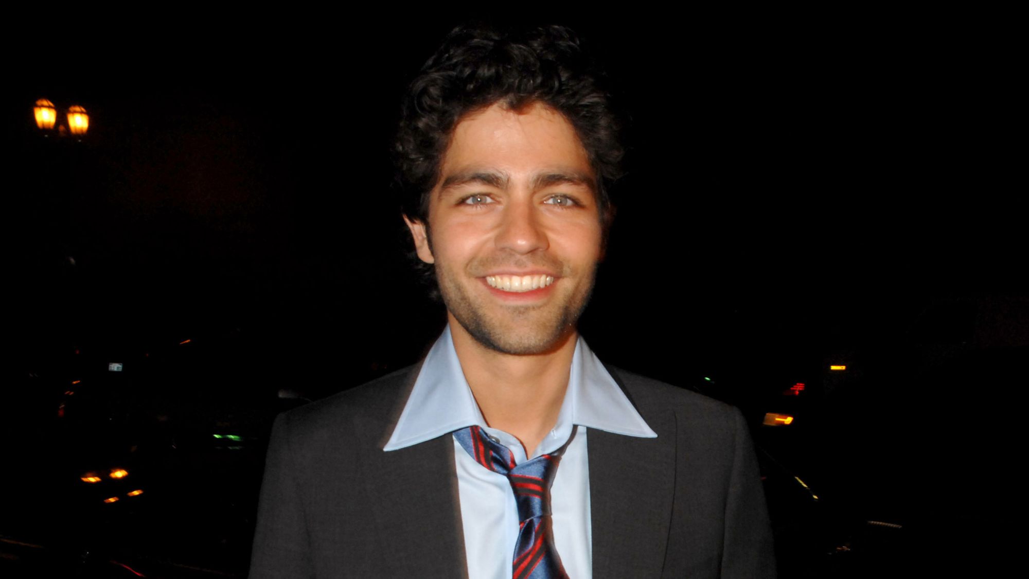 Adrian Grenier at the 'Entourage' season three premiere