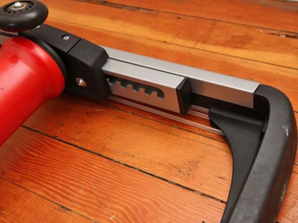 The floating subframe is the key to the E-motion rollers' natural feel. Whereas a less-than-perfect pedal stroke would normally produce some unnerving fore-aft movement, the E-motion helps even things out by moving beneath you.