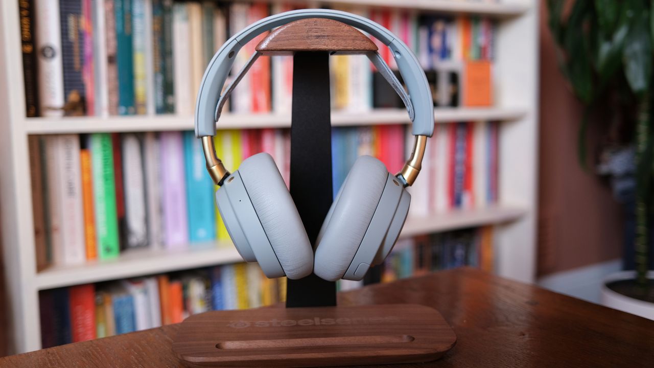 SteelSeries Arctis Nova Elite review: gaming headset is out of this world