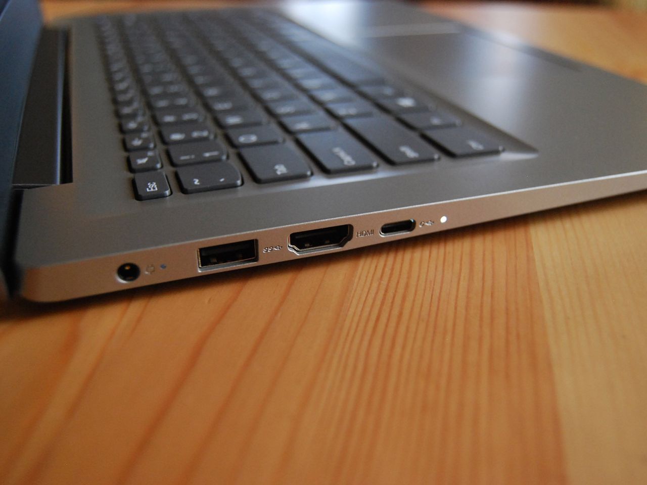 IdeaPad 120s ports
