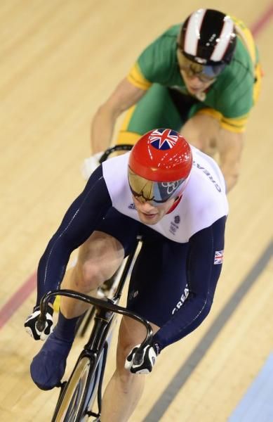 Jason Kenny (Great Britain) wins his 1/8 final match against Bernard Esterhuizen (South Africa) in the men's sprint.