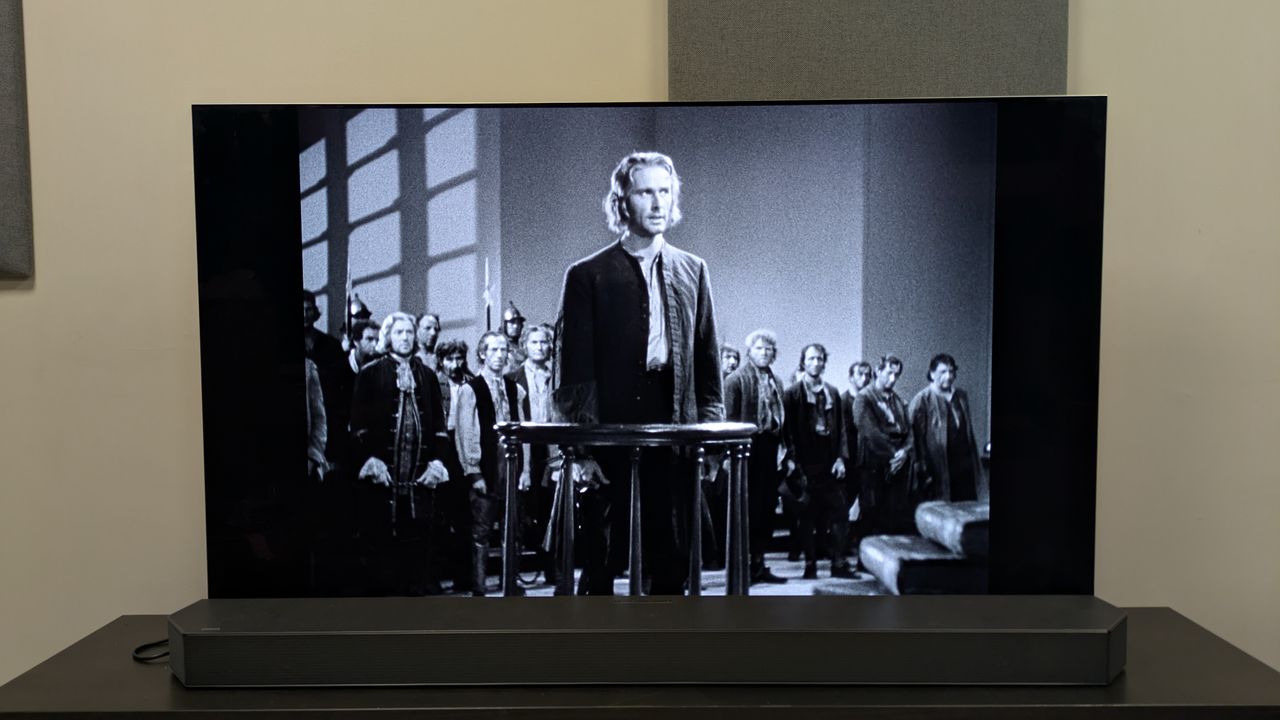 Captain Blood 4K Blu-ray on LG G5, showing Captain Blood on trial