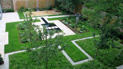 walled garden design in Highgate London by Peter Reader