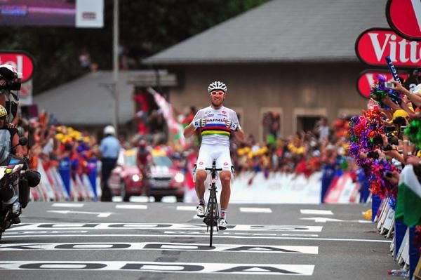 Thor Hushovd (Garmin-Cervelo) celebrates his victory in Lourdes.