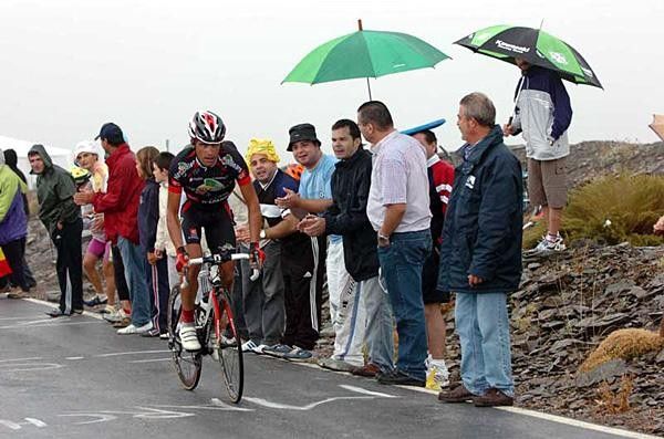 Oscar Pereiro (Caisse d'Epargne) was in the early break all day